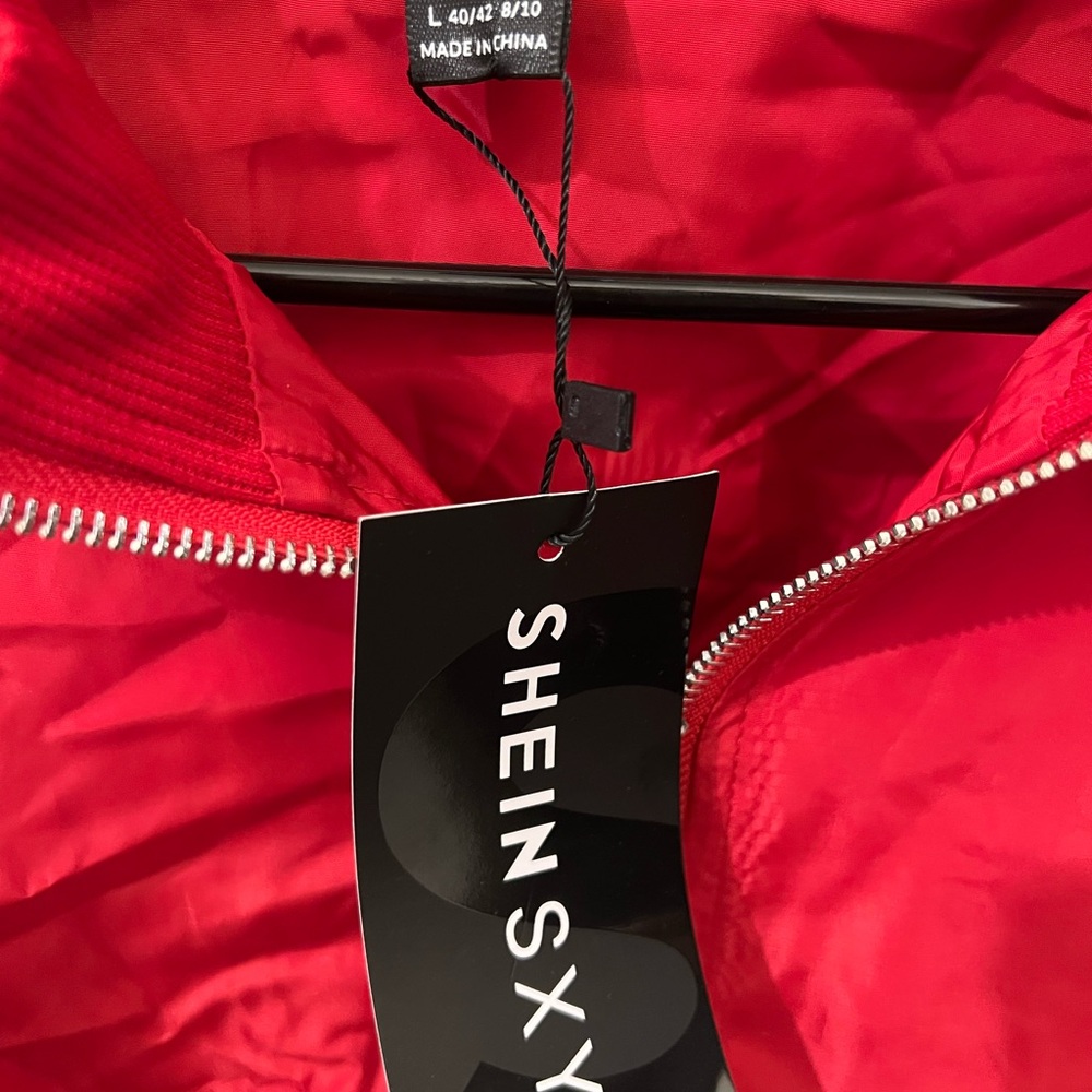 NWT Red Cropped Zip-Up Bomber Jacket – Lightweight Streetwear Layer - Picture 4 of 4